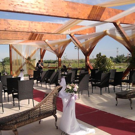 Club Insieme Grand Resort Potlogi Exterior photo