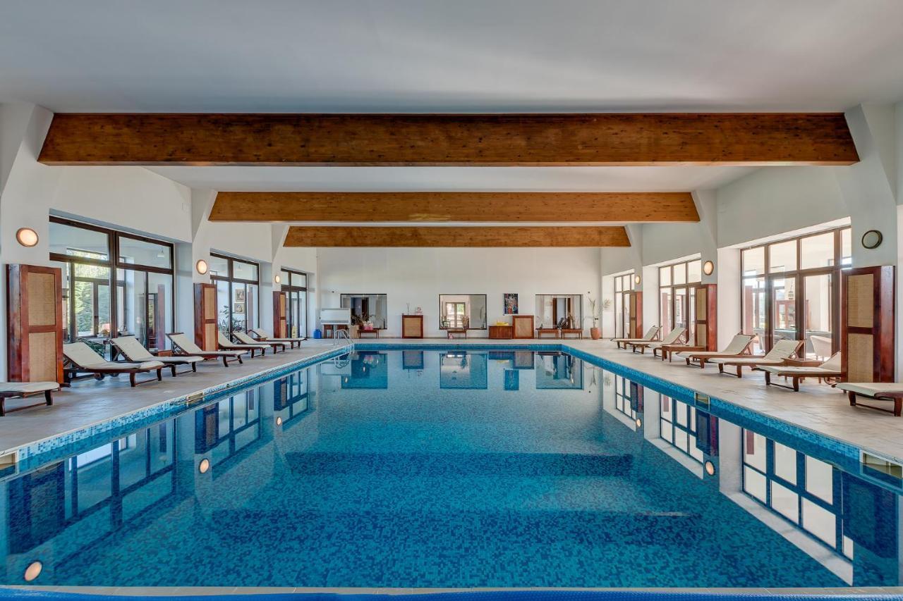 Club Insieme Grand Resort Potlogi Exterior photo