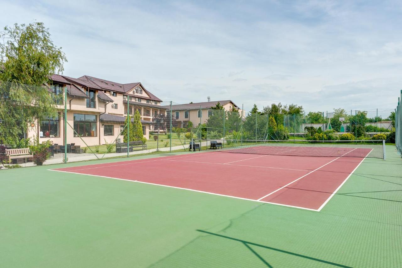 Club Insieme Grand Resort Potlogi Exterior photo
